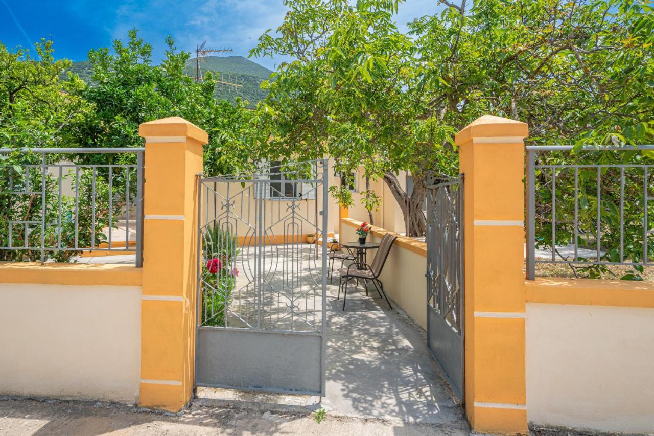 Ira'S House Villa Сами Екстериор снимка